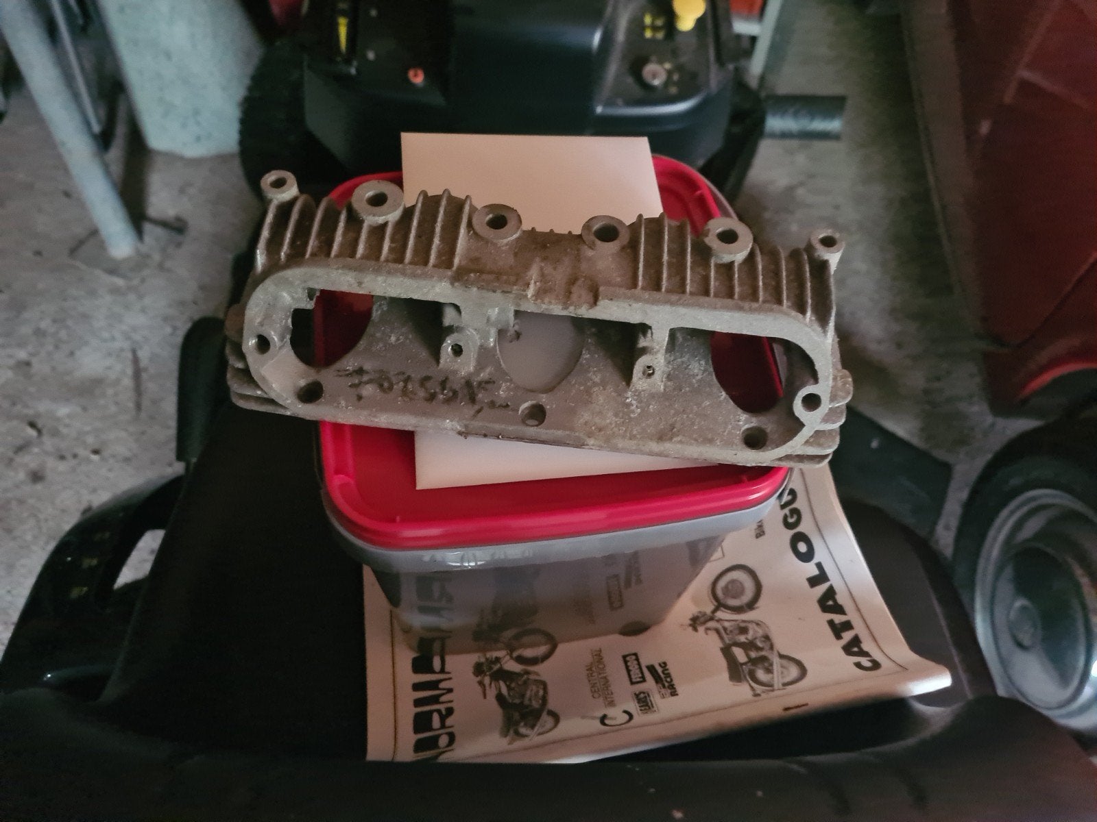 rocker box inlaat triumph T150, Motoren, Verzenden, Gebruikt