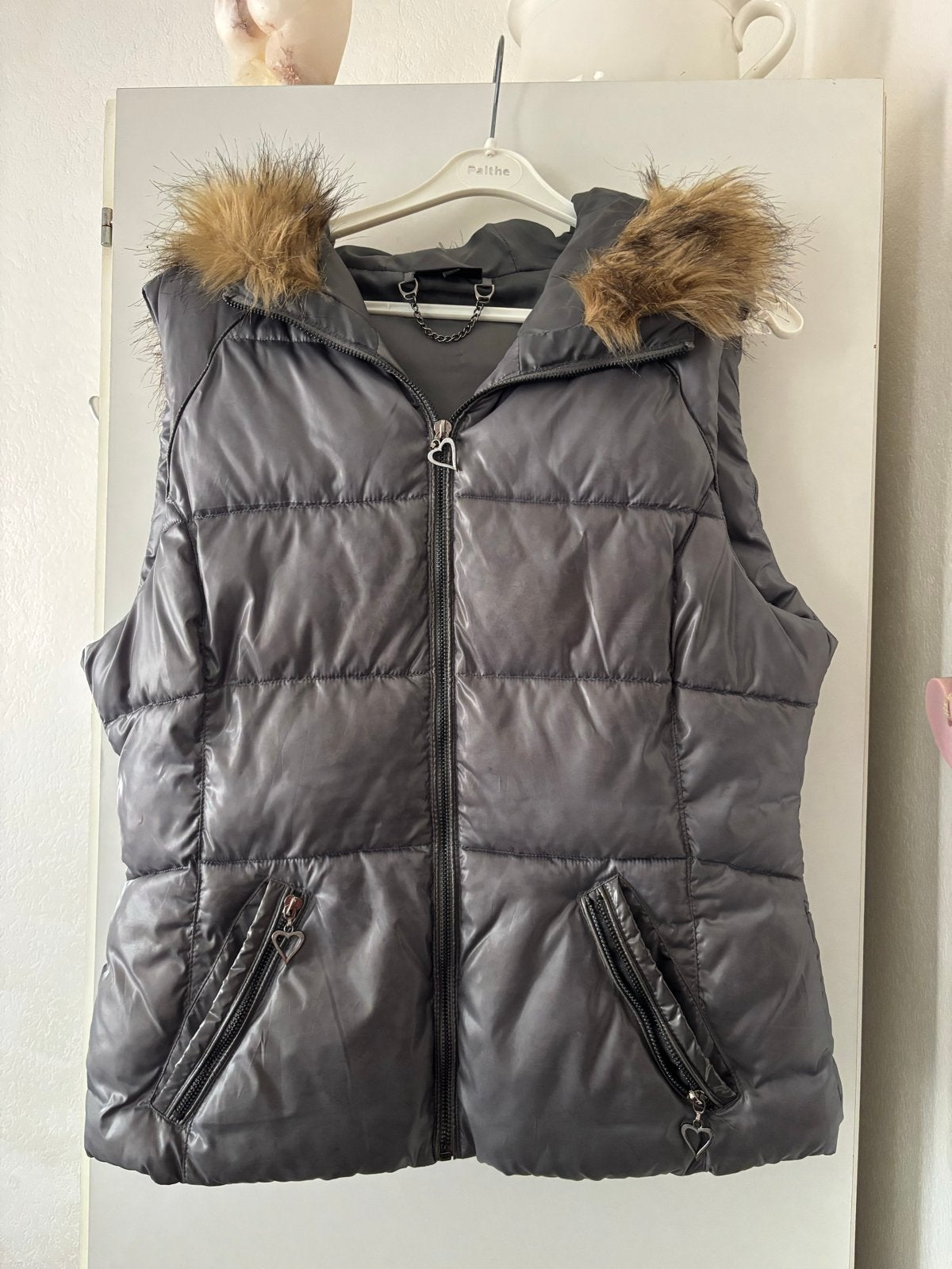 Bodywarmer met Bontkraag - Maat L, Ophalen of Verzenden, Zo goed als nieuw, Maat 42/44 (L), Grijs