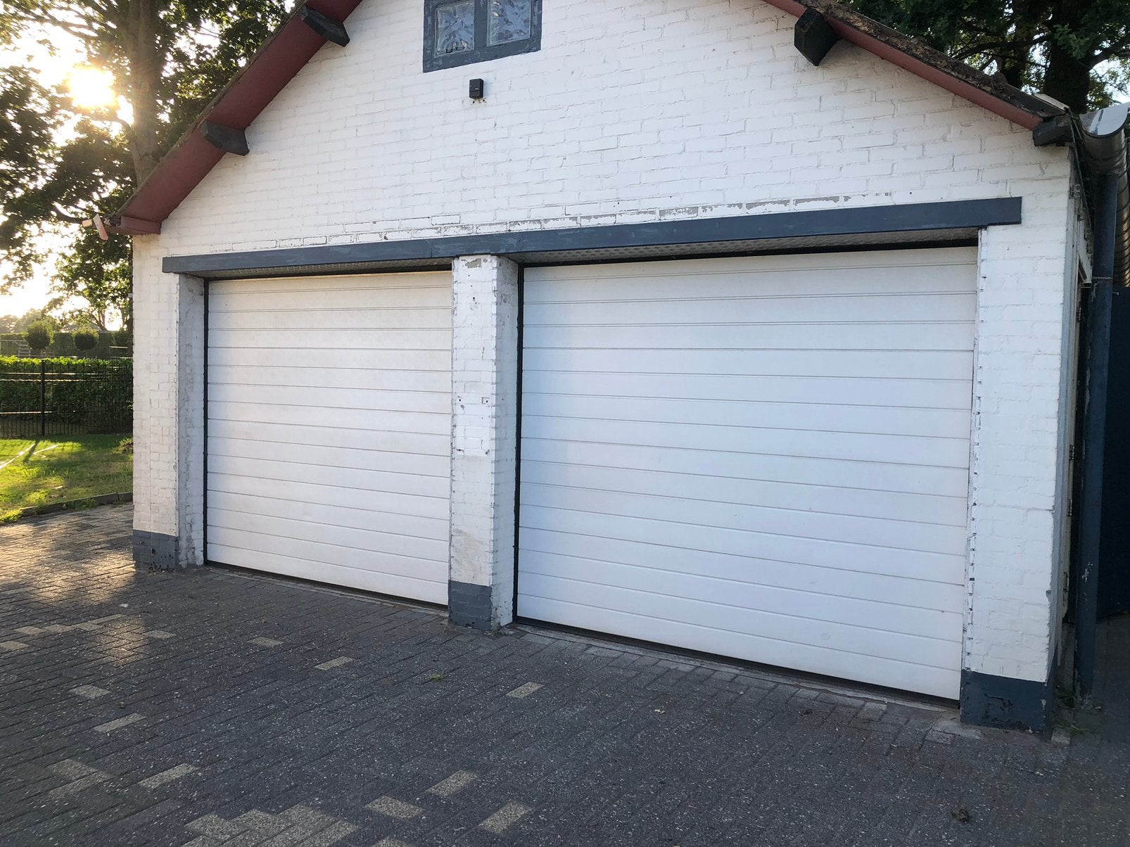 2x garagedeur, Ophalen, Garagedeur, Zo goed als nieuw, Metaal