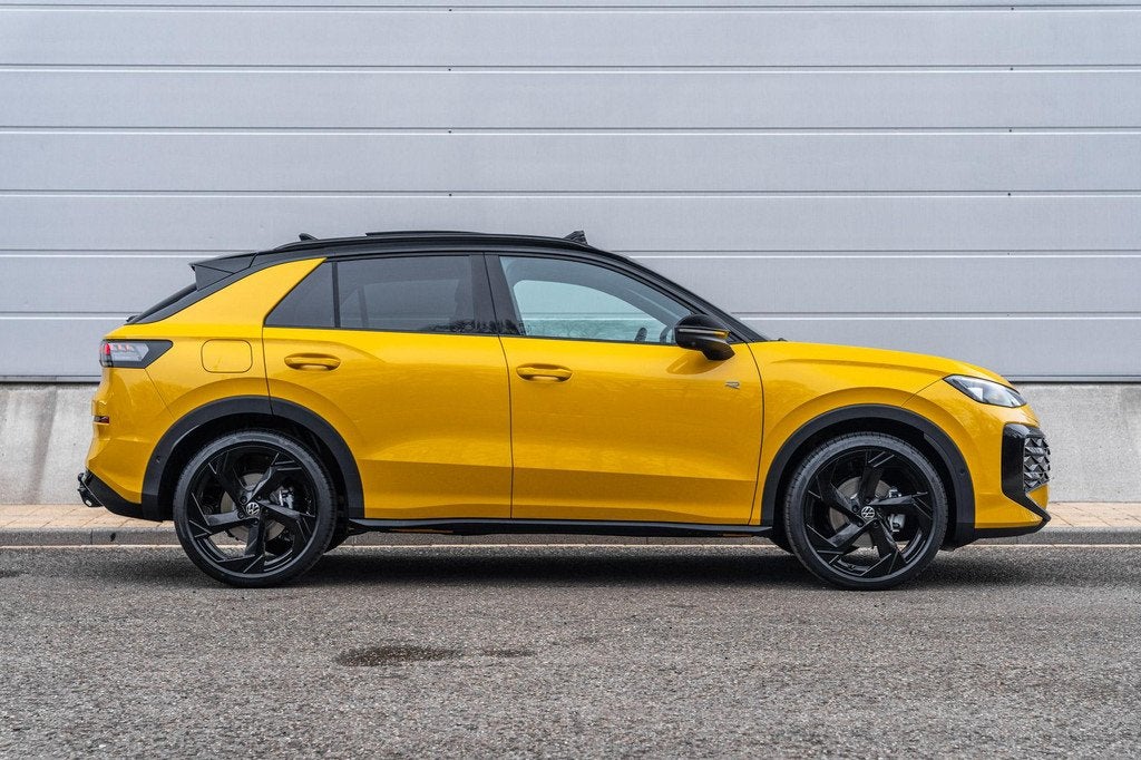 Volkswagen T-Roc 1.5 eTSI 150pk DSG R-Line First Edition | P, Auto's, 1498 cc, 4 cilinders, Automatische klimaatregeling, Bedrijf