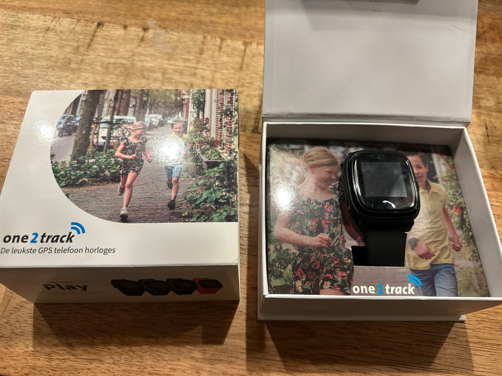 One2track GPS telefoonhorloge voor kinderen met belfunctie, Ophalen of Verzenden, Zo goed als nieuw, Zwart, Jongen of Meisje