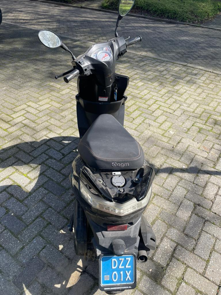 Agm snorscooter, Fietsen en Brommers, Brommeronderdelen | Scooters, Ophalen of Verzenden, Zo goed als nieuw, Overige merken