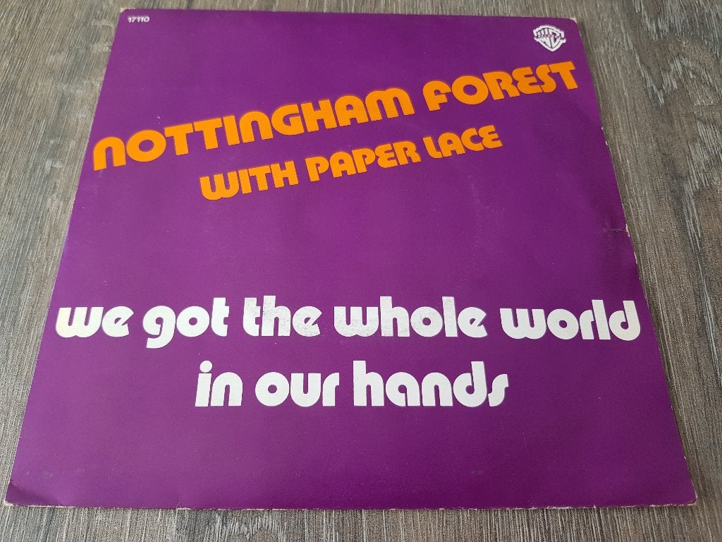 Single Nottingham Forest We got the whole world in our hands, Cd's en Dvd's, Vinyl Singles, 7 inch, Ophalen of Verzenden, Zo goed als nieuw