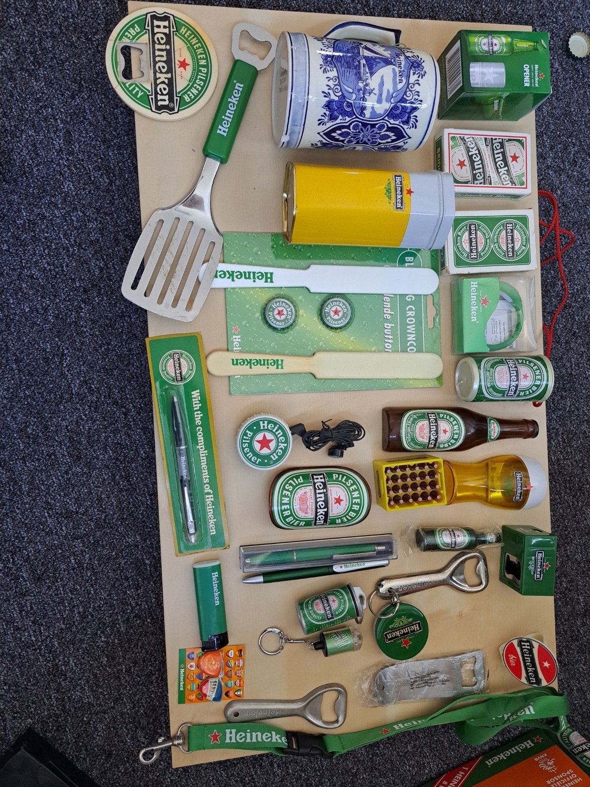 Grote collectie Heineken merchandise en verzamelobjecten, Verzamelen, Merken en Reclamevoorwerpen, Gebruikt, Overige typen, Ophalen of Verzenden