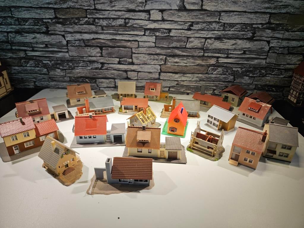 20 kleine huisjes bungalows N spoor modeltrein 1:160, Overige merken, Gebruikt, Gelijkstroom of Wisselstroom, Brug, Tunnel of Gebouw