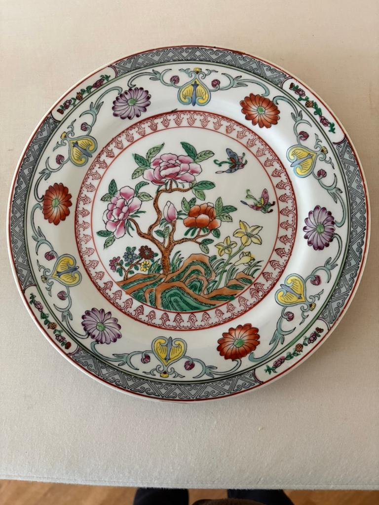 Vintage Chinees porselein bord famille rose 26 cm doorsnede, Antiek en Kunst, Ophalen of Verzenden