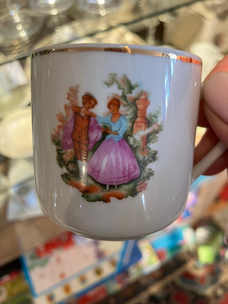 Vintage Made in China porseleinen kopjes met decor, Antiek en Kunst, Antiek | Porselein, Ophalen of Verzenden