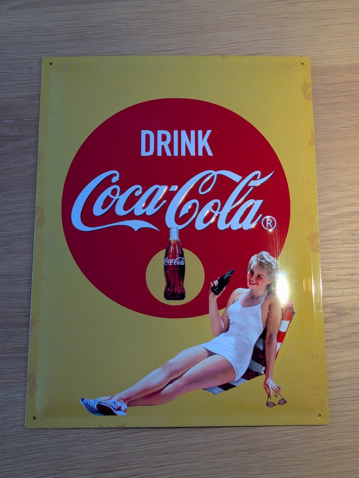 Coca Cola metalen bord geel, Verzamelen, Merken en Reclamevoorwerpen, Ophalen of Verzenden, Reclamebord