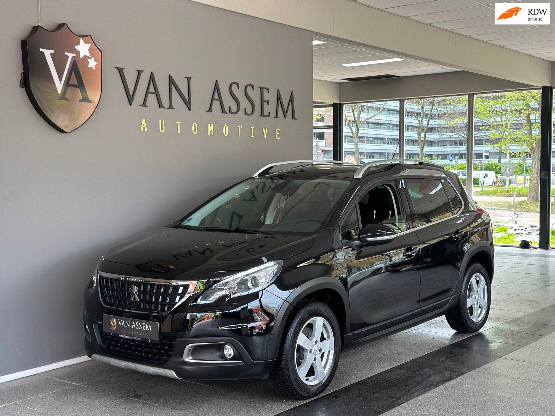 Peugeot 2008 Allure|Automaat|Perfect onderhouden!, Gebruikt, 4 cilinders, 1270 kg, Leder en Stof