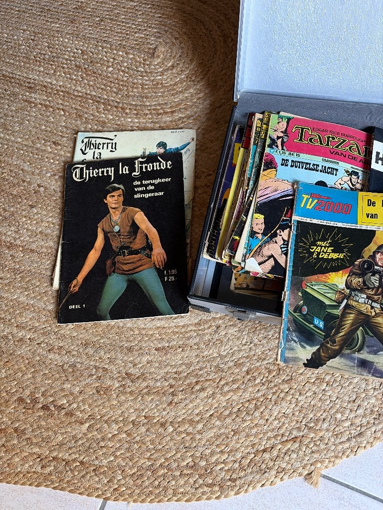 Koffer met strips vorige eeuw diverse items, Verzamelen, Tijdschriften, Kranten en Knipsels, Ophalen, 1980 tot heden, Nederland