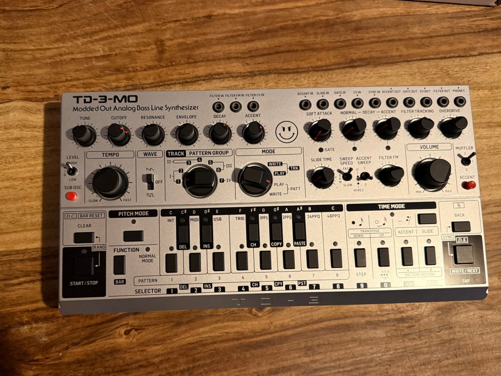 Behringer TD-3-MO Modded Analog Bass Line Synthesizer, Muziek en Instrumenten, Overige merken, Zo goed als nieuw, Met midi-aansluiting