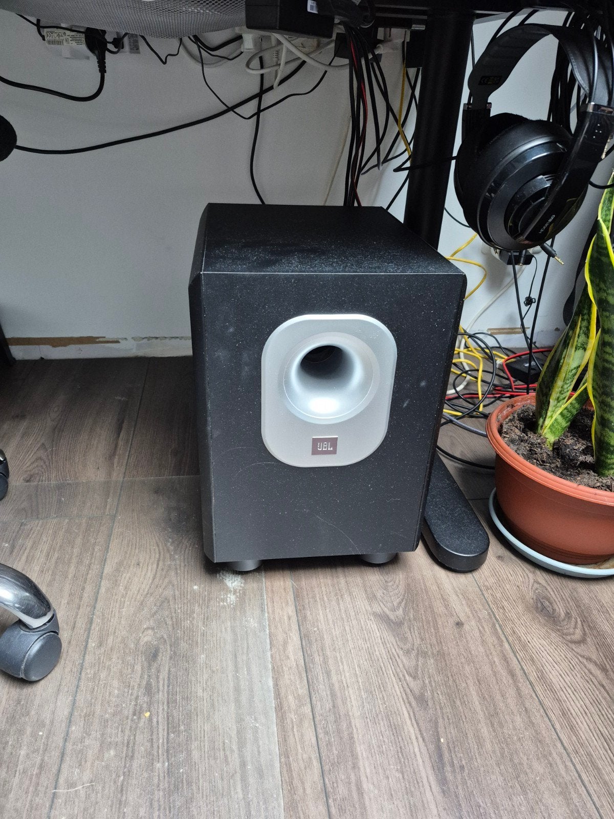 JBL SUB200/230 Subwoofer - Krachtige Bass voor Thuis, Audio, Tv en Foto, Luidsprekers, Ophalen of Verzenden, AUX-ingang, Gebruikt