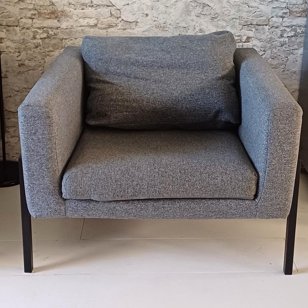 IKEA Koarp Fauteuil - Zwart Metaal, Grijze Bekleding, Ophalen, Minder dan 75 cm, Zo goed als nieuw, Stof