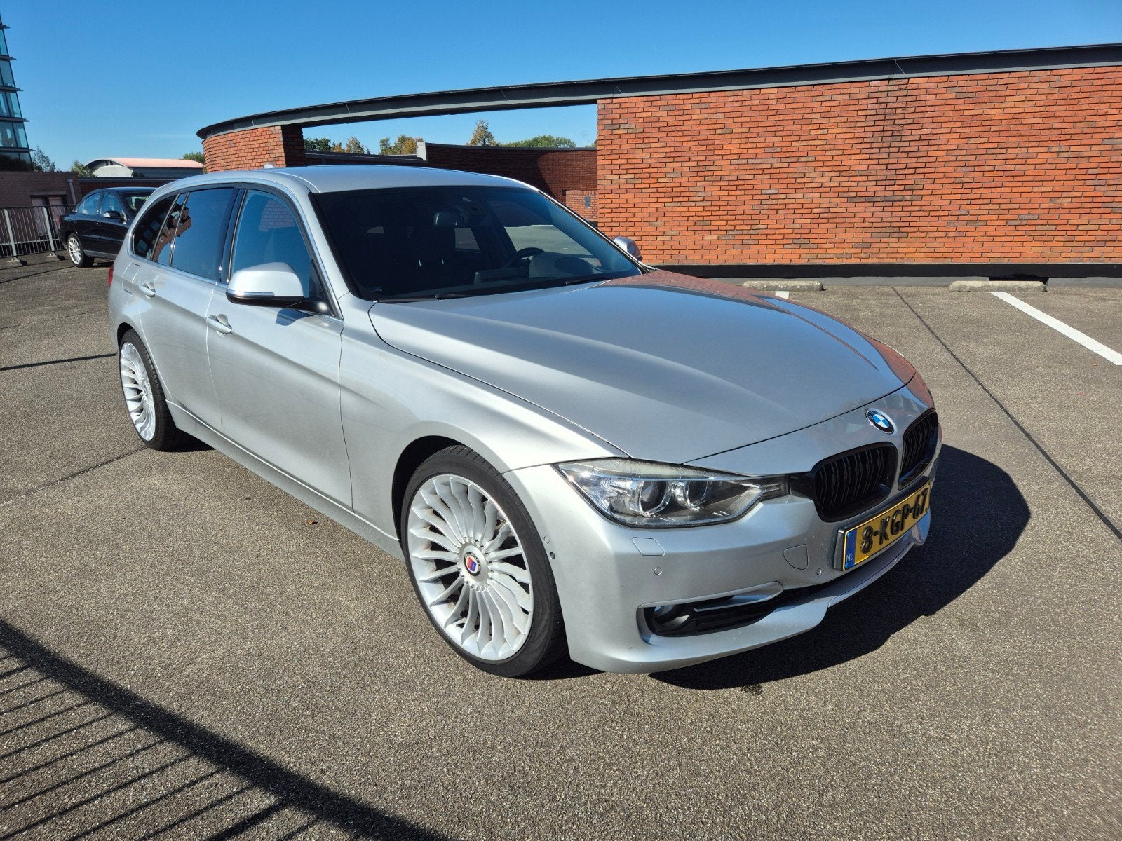 BMW 3-Serie 320i 184pk Nieuwe ketting VOL!, Achterwielaandrijving, Zwart, 4 cilinders, Stationwagon