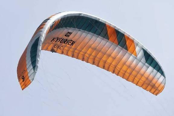 Flysurfer Sonic 8m² - Zo goed als nieuw, 8 m², Geen board, Ophalen of Verzenden, Zo goed als nieuw