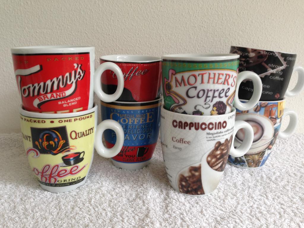 ☕8 Siaki SENSEO KOFFIEMOKKEN/koffie Kopjes., Ophalen of Verzenden, Zo goed als nieuw, Overige stijlen, Kop(pen) en/of Schotel(s)