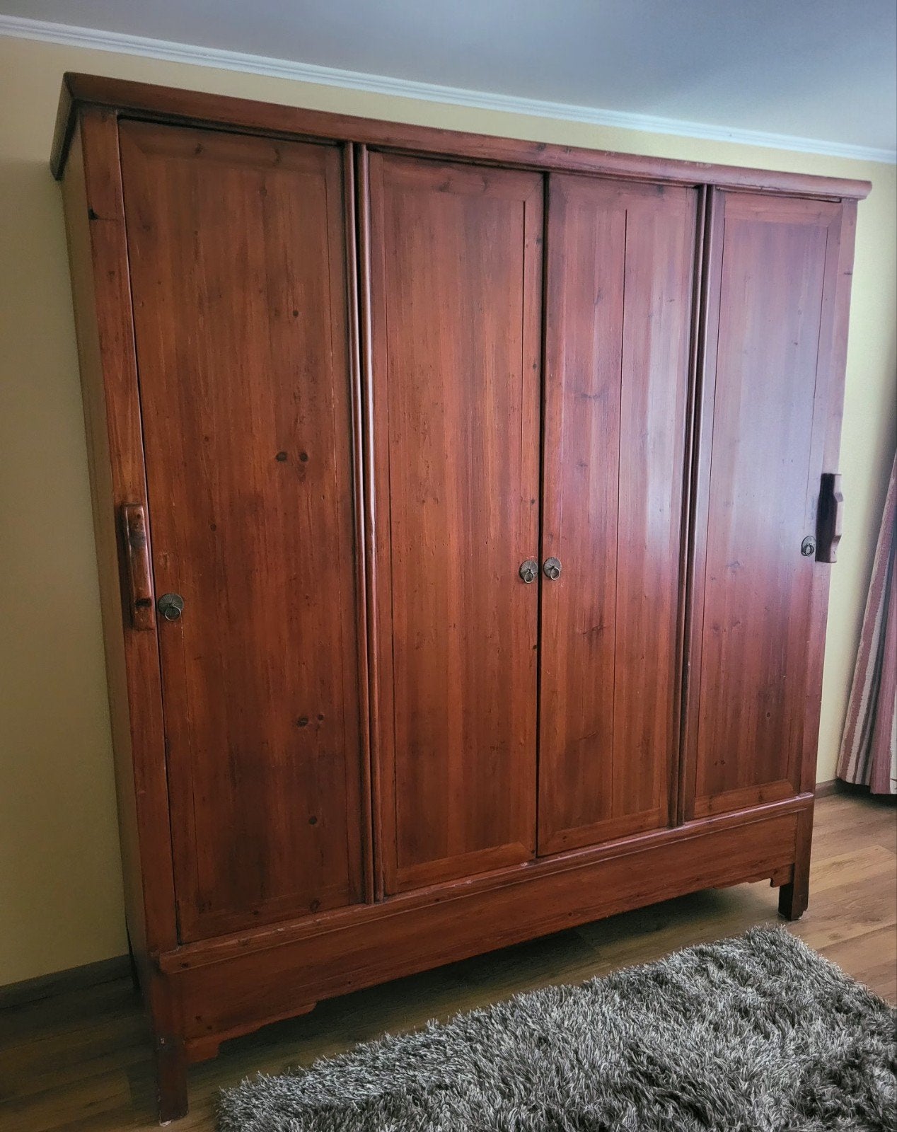 Chinese (kleding) kast - groot, Ophalen