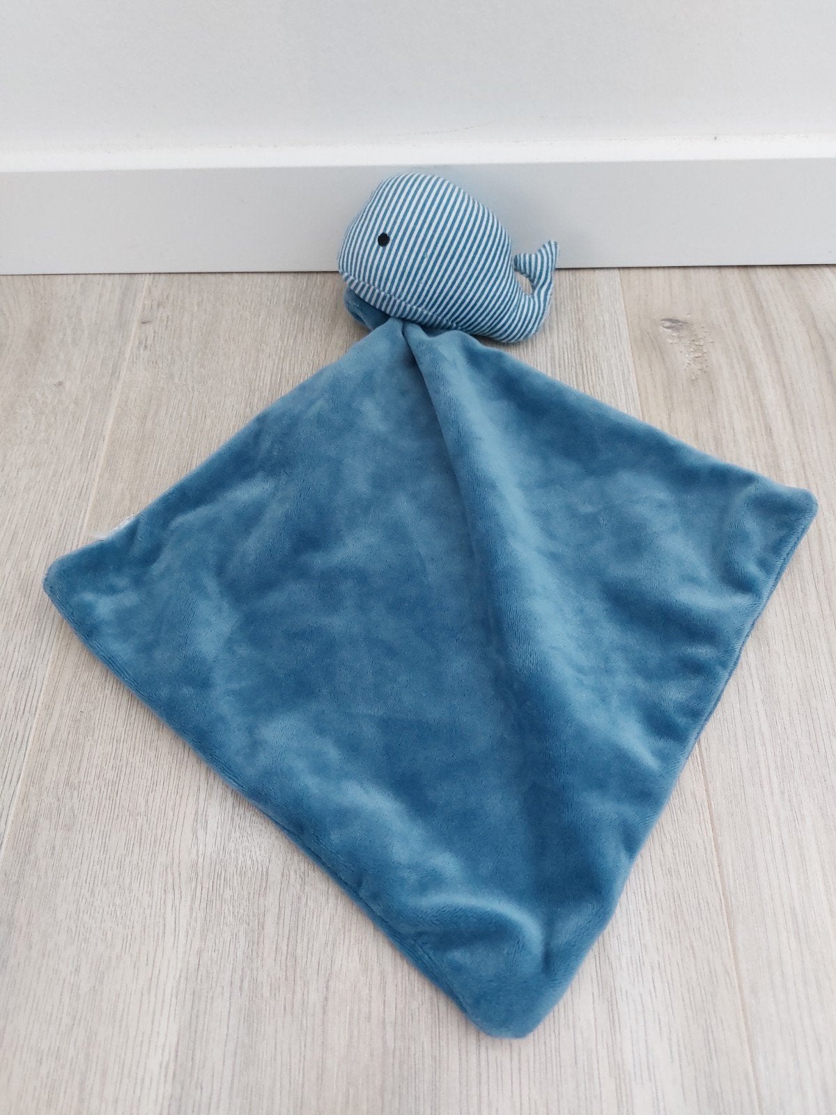 Knuffel knuffeldoekje Zeeman walvis blauw L2294, Ophalen of Verzenden, Zo goed als nieuw, Overige typen