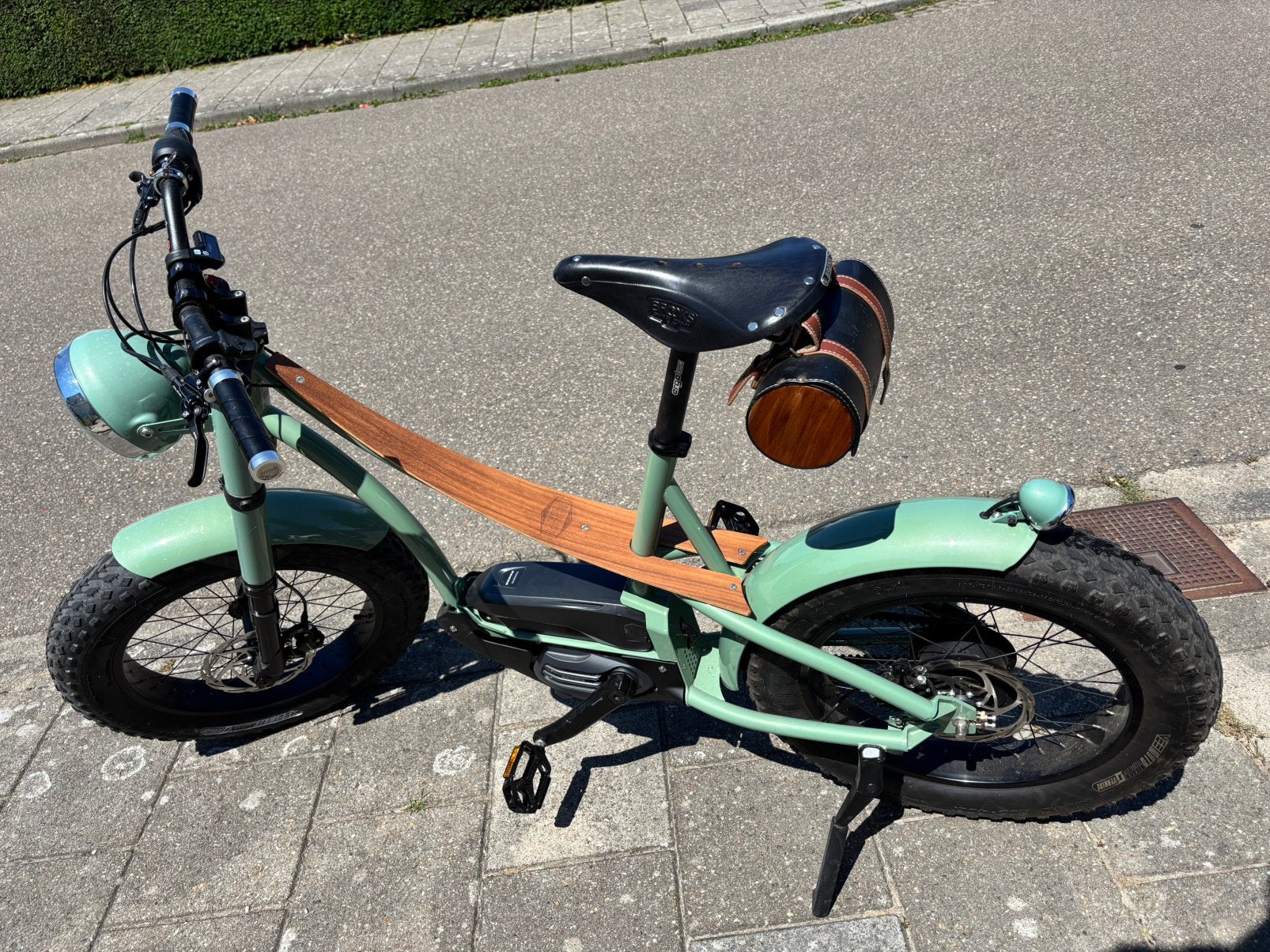 Speciale unieke fiets - Ateliers Heritage Heroes, Fietsen en Brommers, Brommers | Crossbrommers, Zo goed als nieuw, Overige merken