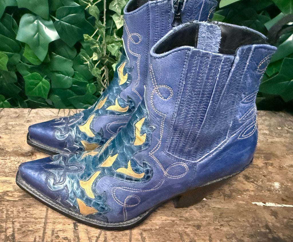 prachtige bijna Nieuwe laarsjes van Sendra maat 37, Sendra, Blauw, Lage of Enkellaarzen, Nieuw