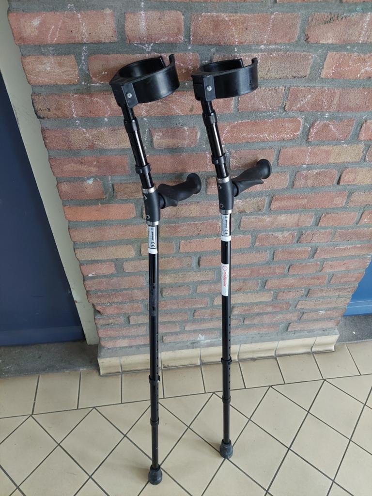 Elleboogkrukken, Ophalen of Verzenden