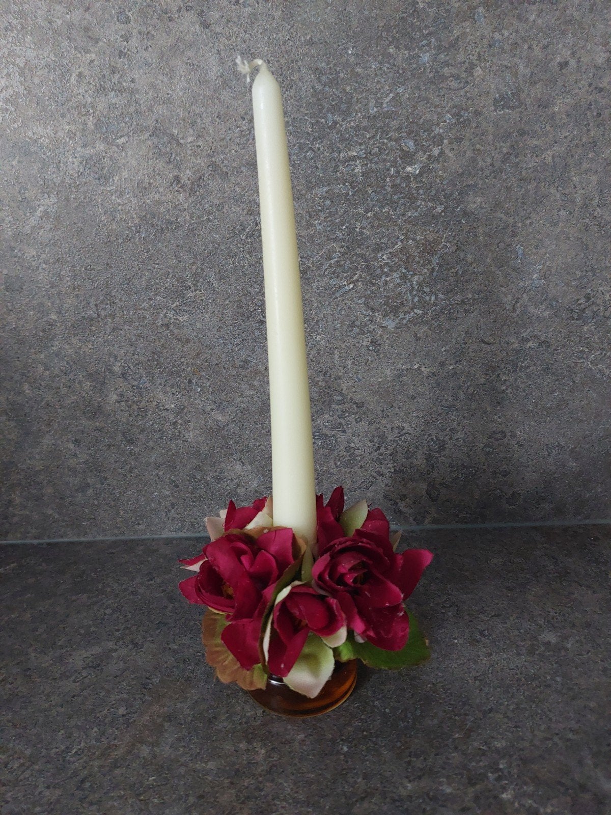 AVON Kaarsenstandaard met kaars en bloemenkrans, Ophalen of Verzenden, Gebruikt, Glas, Kandelaar
