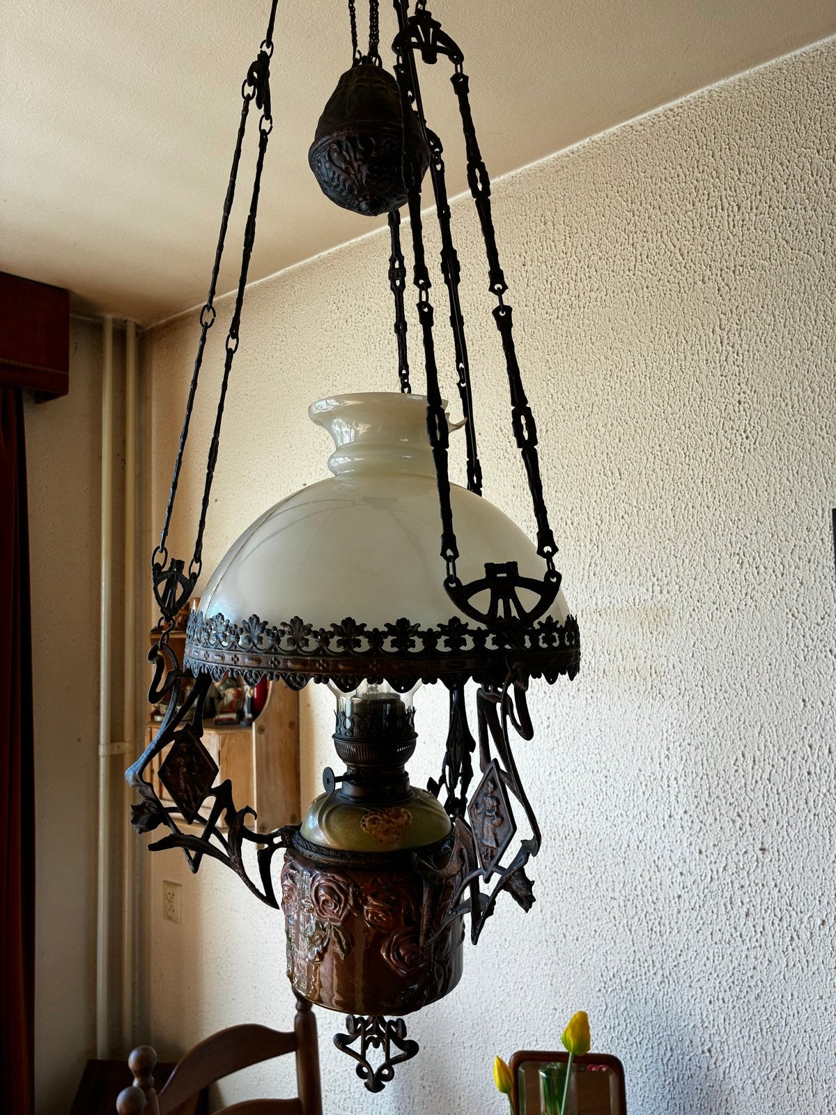 Antieke olielamp hanglamp met opaalglas, Antiek en Kunst, Ophalen of Verzenden