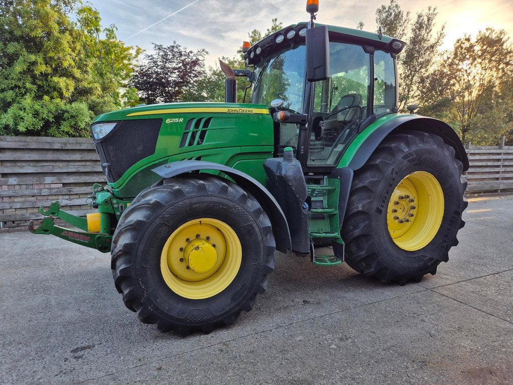 John Deere 6215R Fronthef+PTO (bj 2017), Zakelijke goederen, Agrarisch | Tractoren, Gebruikt, Meer dan 160 Pk, John Deere, Meer dan 10000