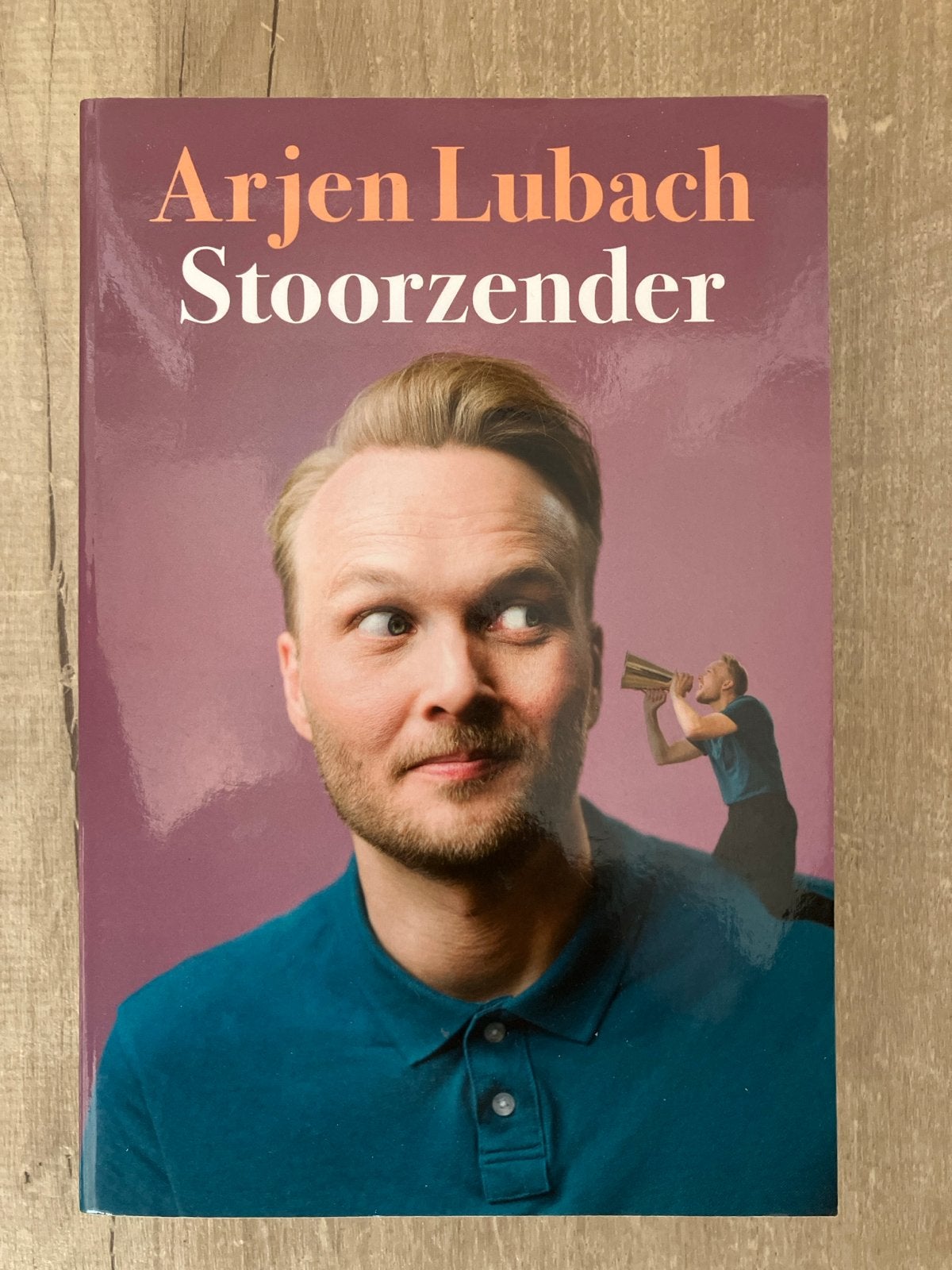 Arjen Lubach - Stoorzender (Boek), Ophalen of Verzenden, Zo goed als nieuw, Nederland