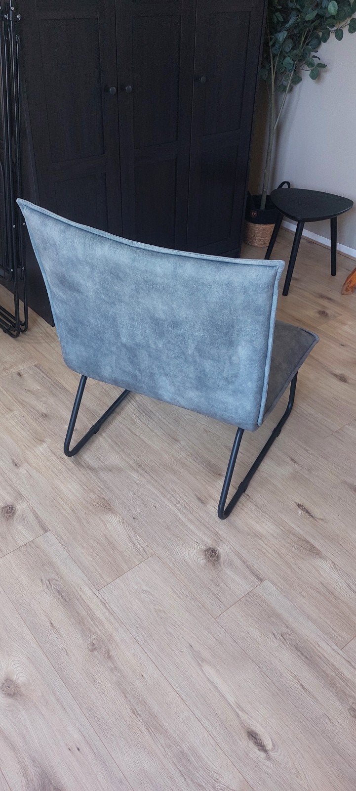 Comfortabele lounge stoel - Blauw, Huis en Inrichting, Stoelen, Zo goed als nieuw, Eén, Metaal, Stof, Overige kleuren, Ophalen