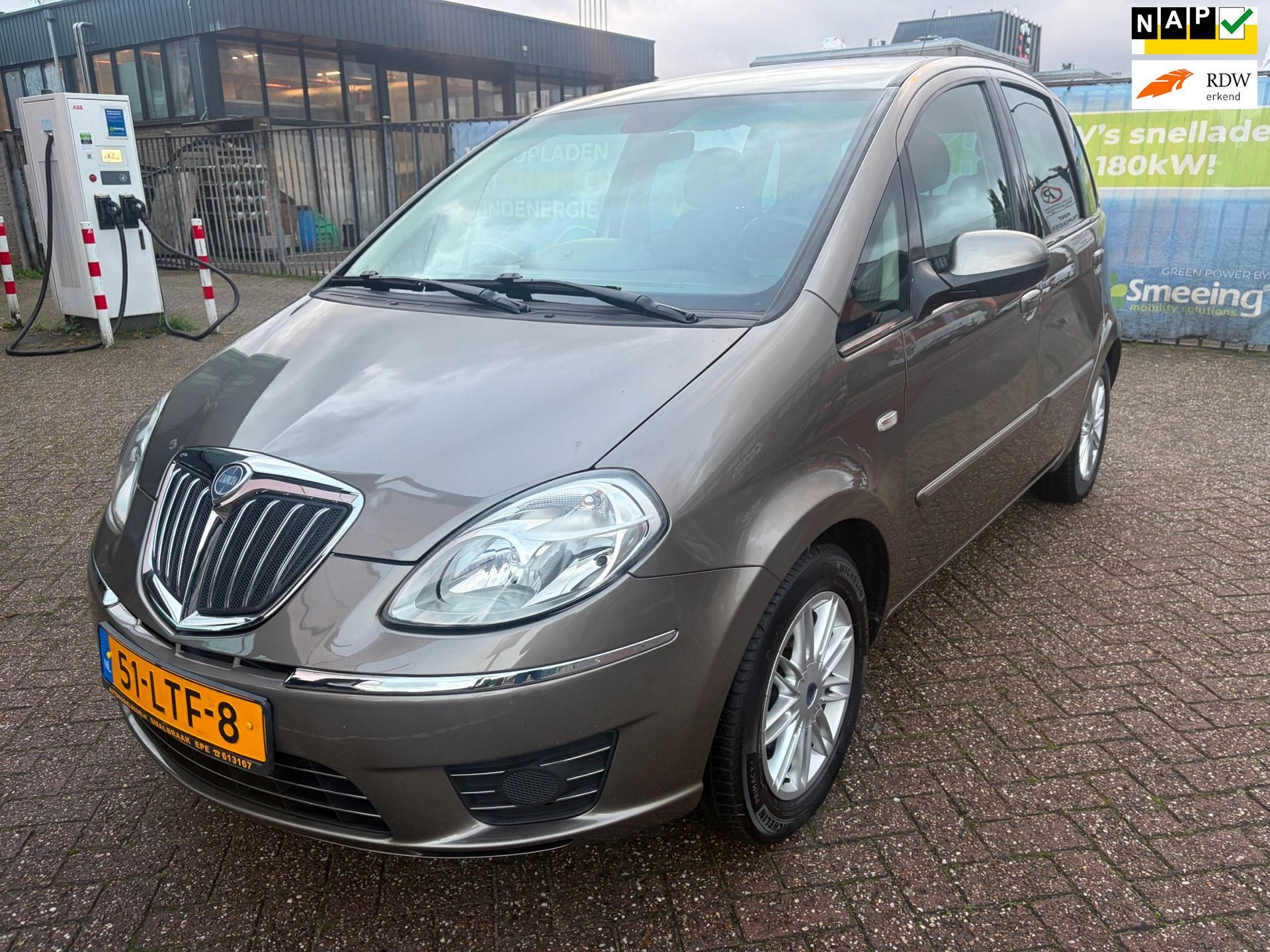 Lancia Musa 1.4-16V Oro DFN S&S / Automaat / Airco / PDC, Auto's, Euro 5, Gebruikt, 400 kg, 49 €/maand