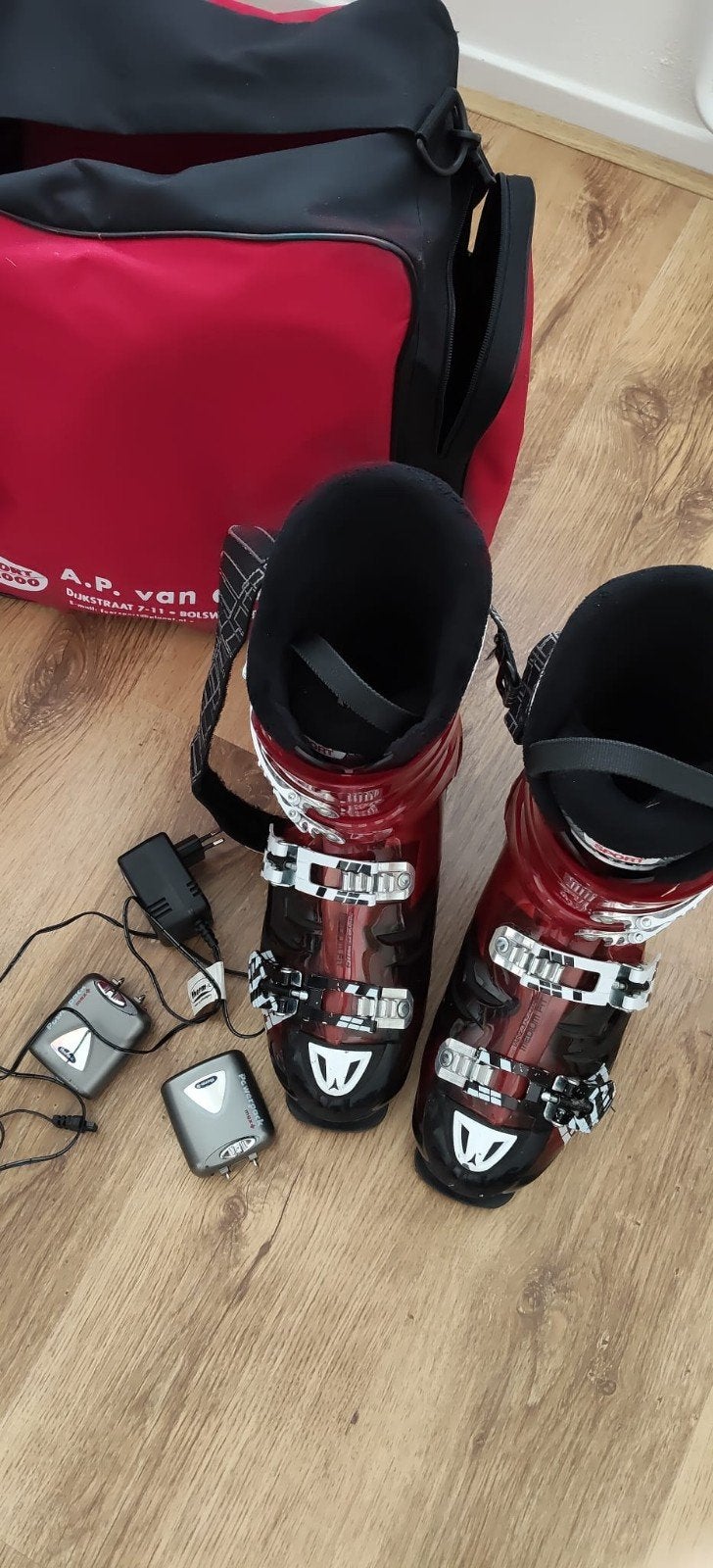 Atomic Medium Fit skischoenen - Zo goed als nieuw, Schoenen, Ophalen of Verzenden, Zo goed als nieuw, Atomic
