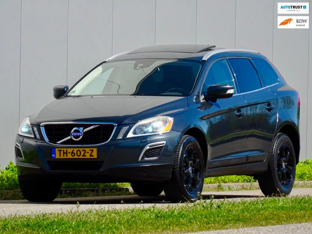 Volvo XC60 3.0 T6 AWD Summum | Panorama | Afn. Trekhaak |, Automaat, Euro 5, Gebruikt, 2000 kg