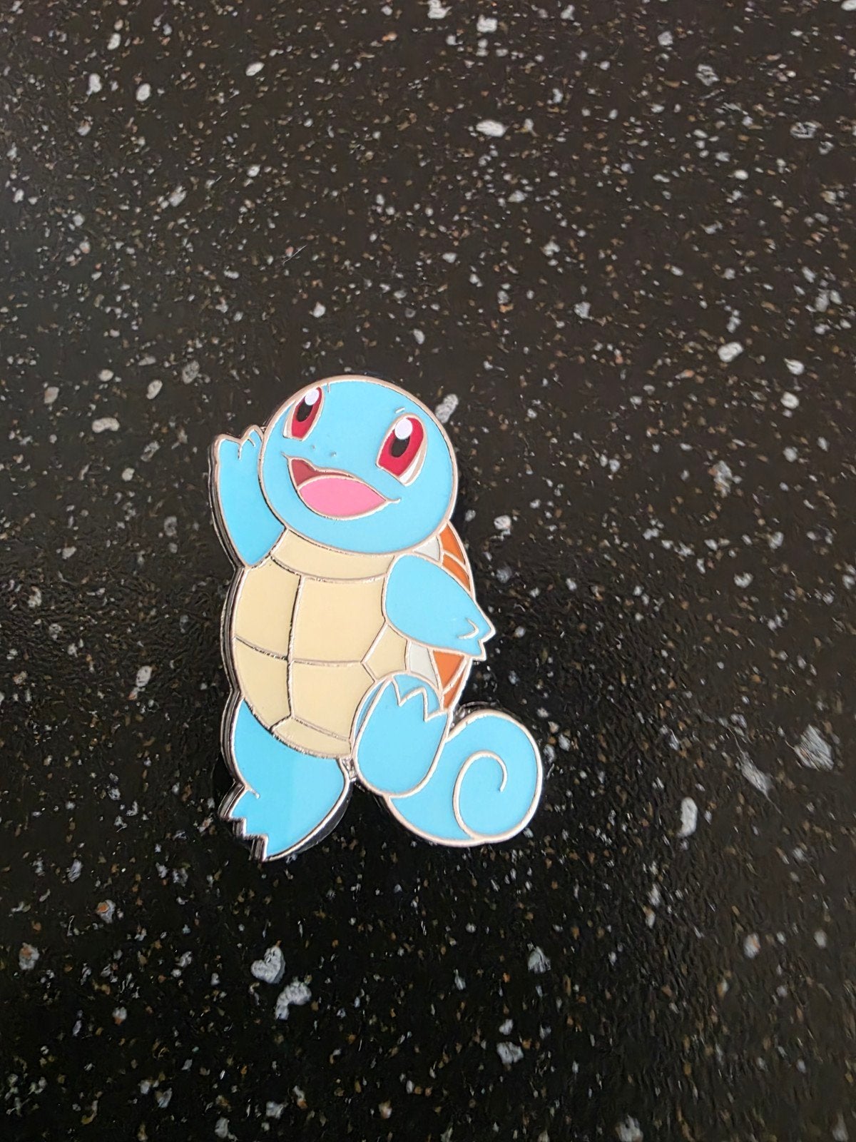 Squirtle Pokémon Pin - Officieel Verzamelobject, Verzamelen, Speldjes, Pins en Buttons, Ophalen of Verzenden