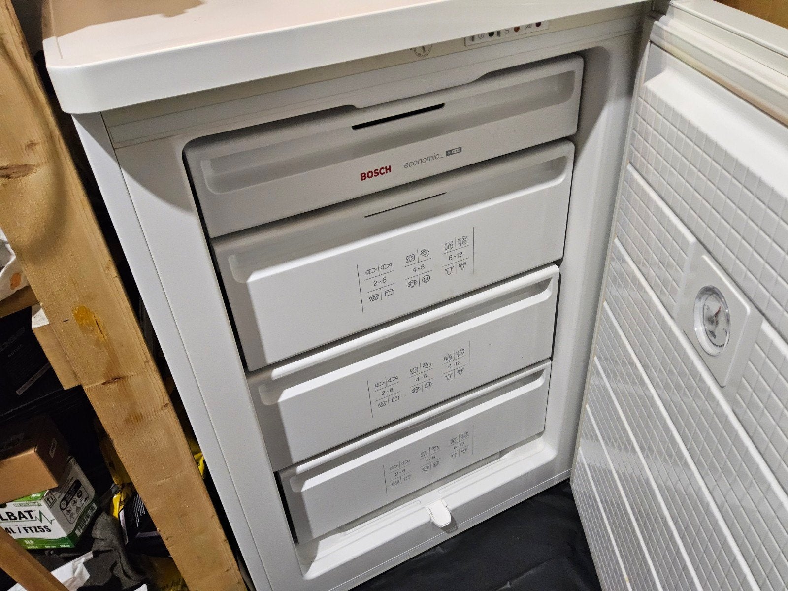Bosch Economic Vriezer met 4 laden A+ 4sterren., Ophalen, Gebruikt, 60 tot 90 cm