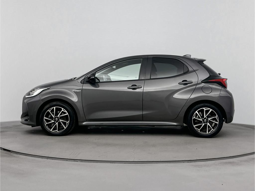 Toyota Yaris 1.5 Hybrid Executive Limited | Glazen Panoramad, 12 maanden, Gebruikt, 23 km/l, 1490 cc