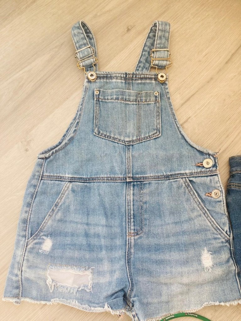 Meisjes denim dungaree shorts maat 128 (7–8 jaar), Broek, Gebruikt, Meisje, Leftties