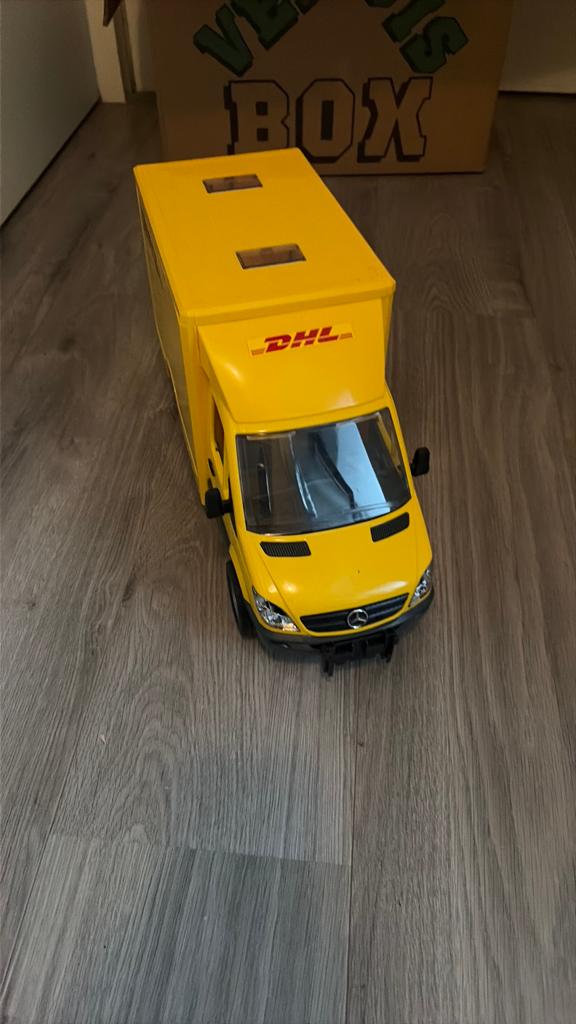 Bruder dhl busje, Ophalen of Verzenden, Zo goed als nieuw