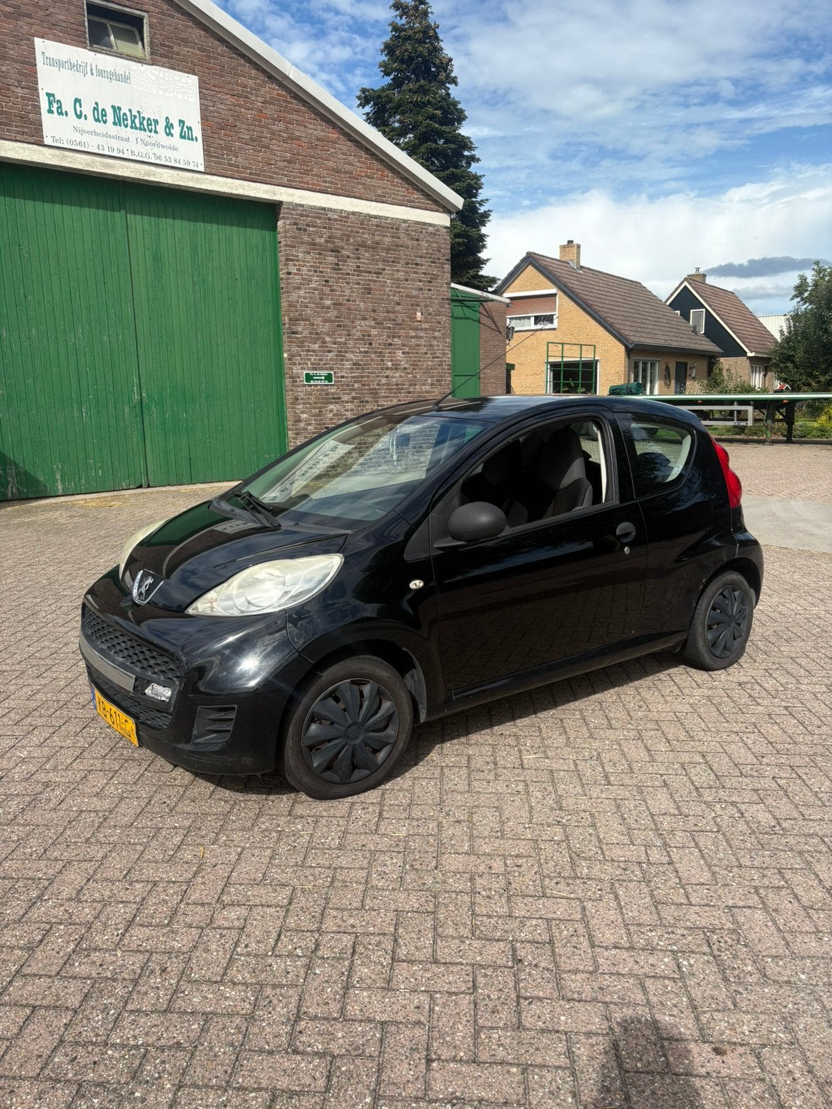 Peugeot 107 1.0 12V 3DR 2010 Zwart, Voorwielaandrijving, 4 stoelen, Bedrijf, Handgeschakeld