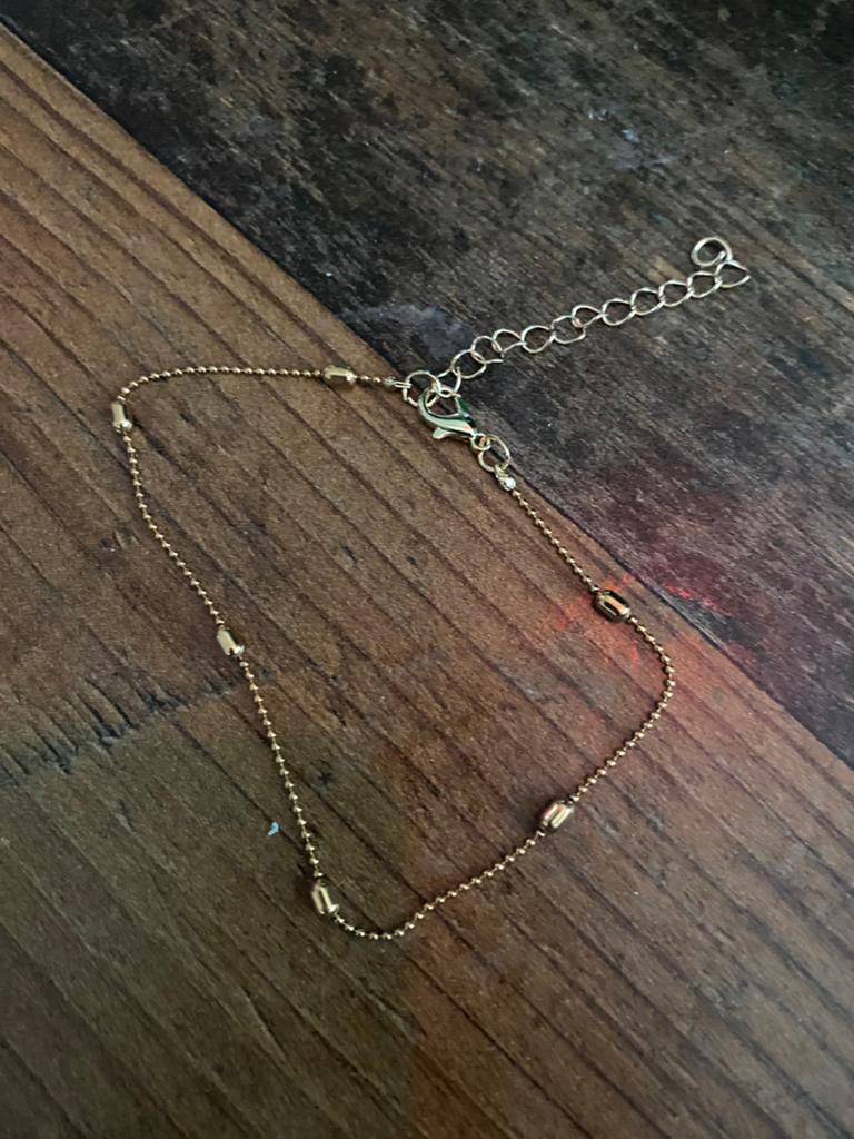 Gouden enkelbandje met kraaltjes, Sieraden, Tassen en Uiterlijk, Enkelbandjes en Enkelkettinkjes, Ophalen of Verzenden, Nieuw