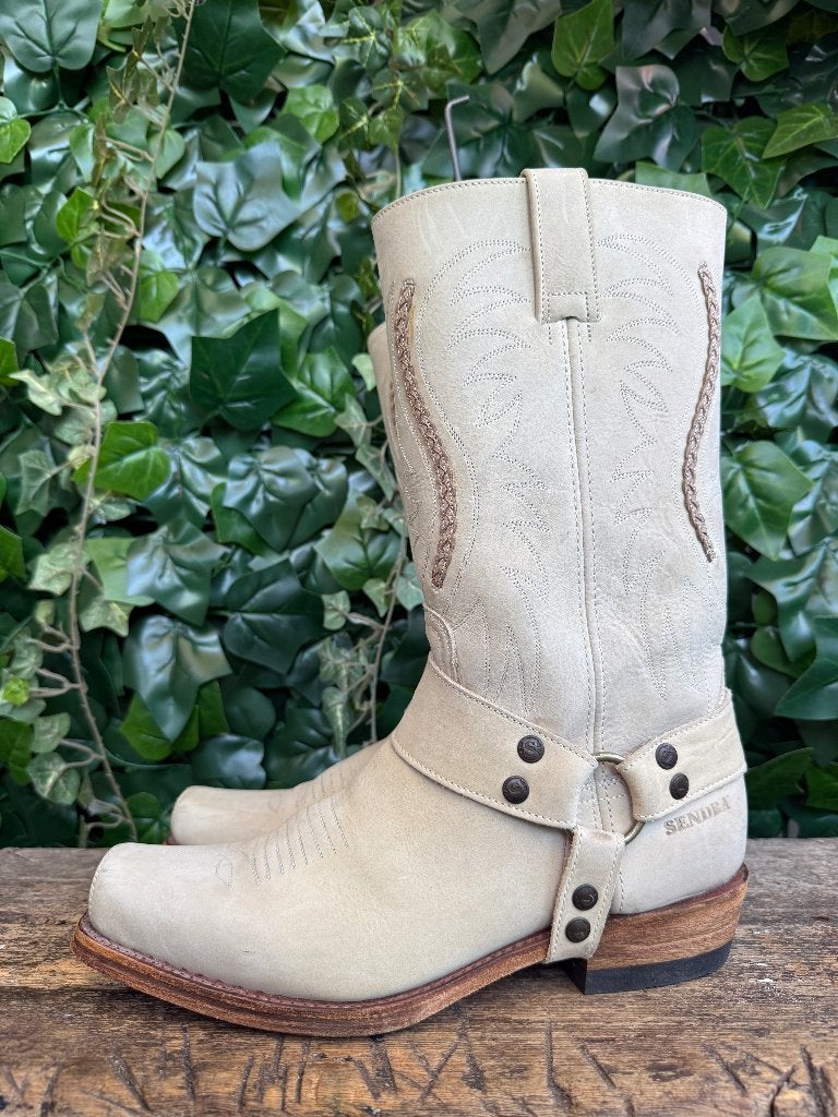 prachtige bijna Nieuwe laarzen van Sendra maat 40