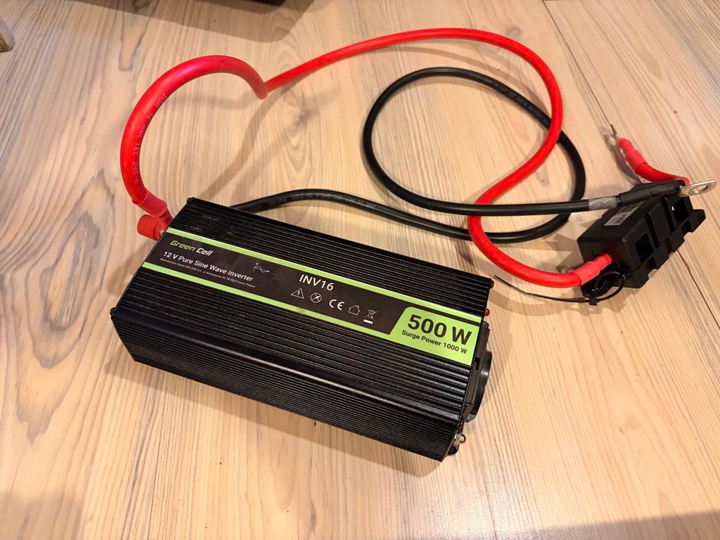Omvormer: 12v naar 230v, zuivere sinus 500W (1000W piek), Ophalen of Verzenden, Zo goed als nieuw