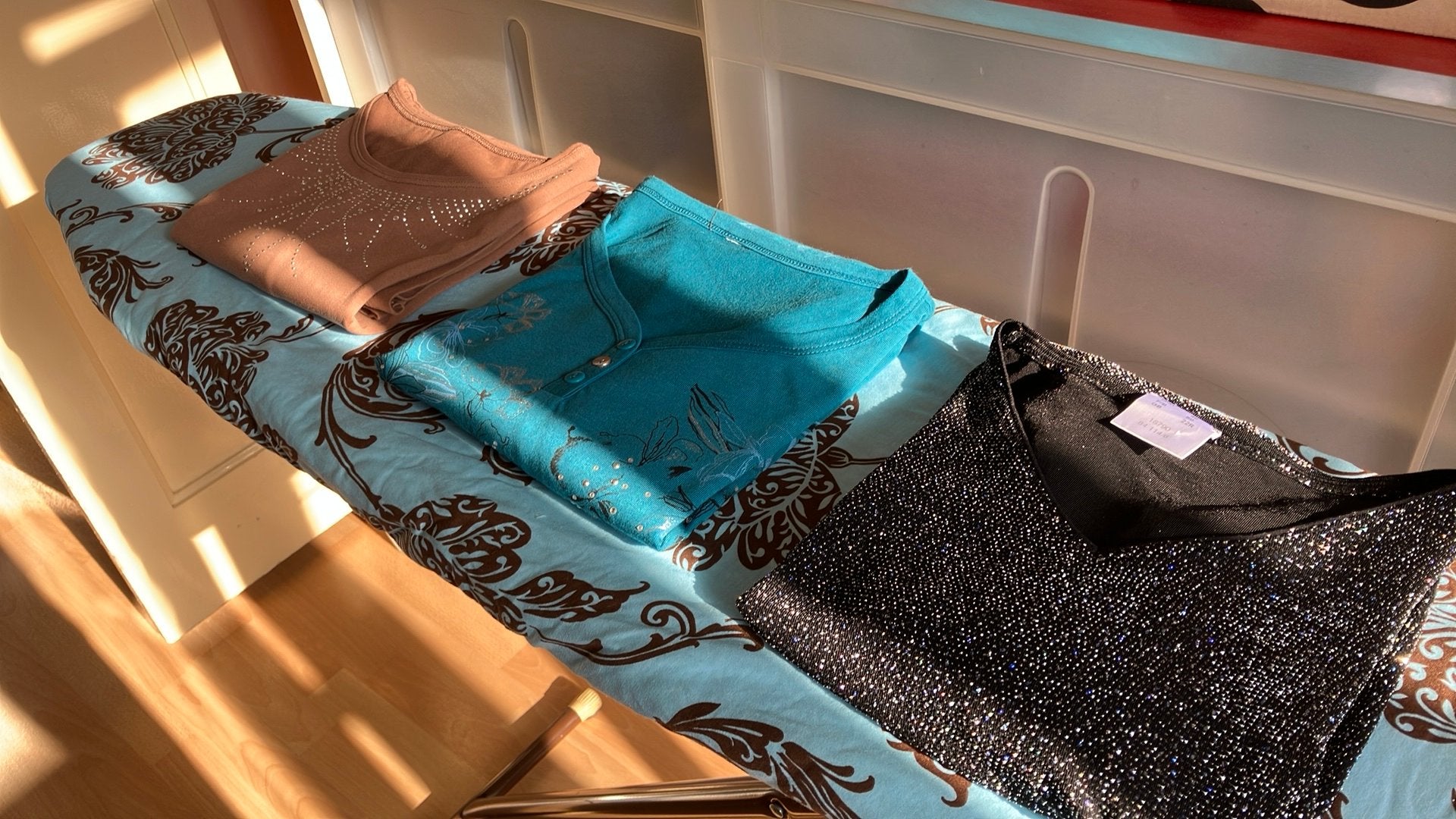 3 T-SHIRTS met STRASS maat 46-48, Ophalen of Verzenden, Zo goed als nieuw, Maat 46/48 (XL) of groter