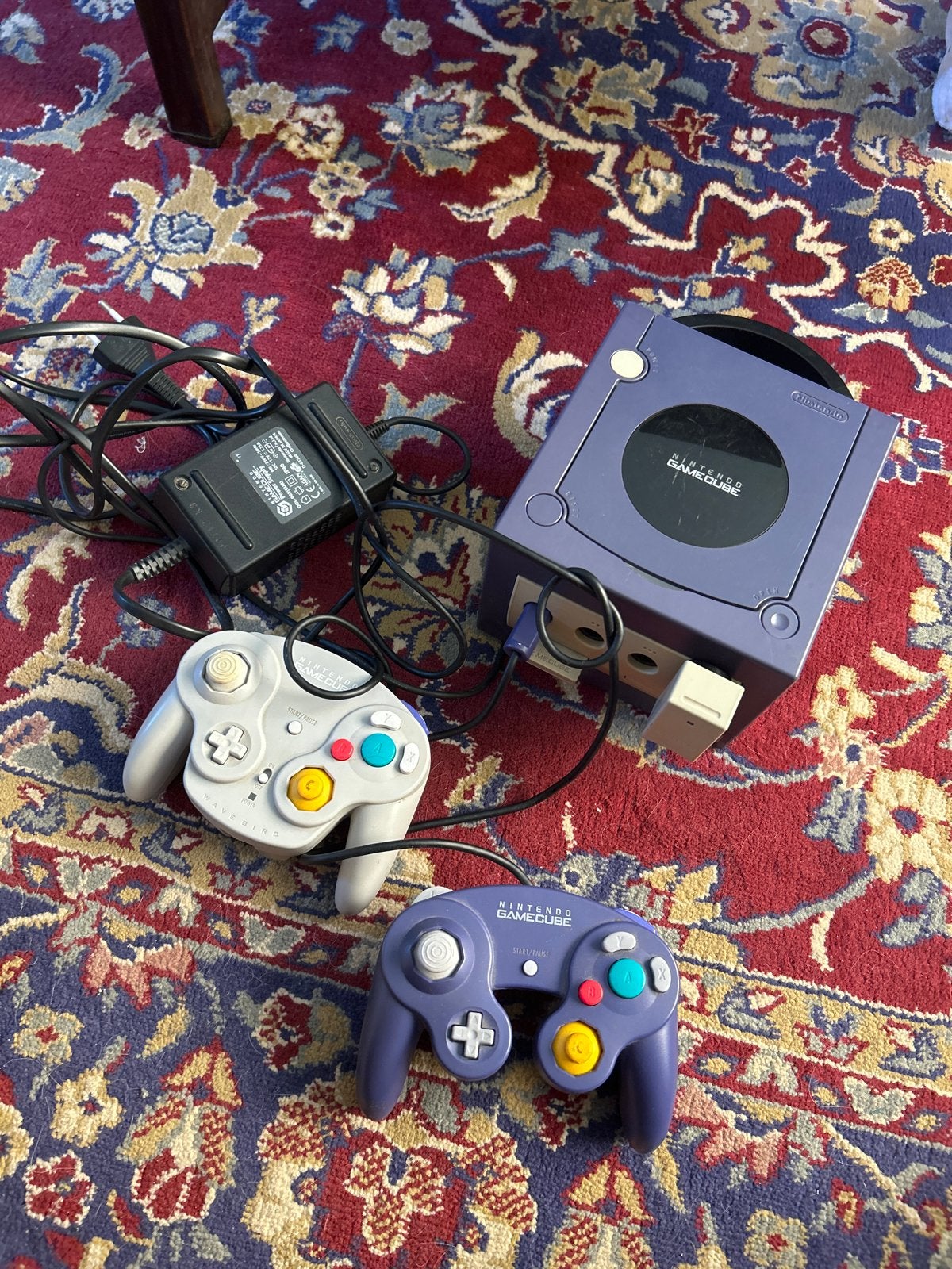 Nintendo GameCube + 2 controllers + opladers, Spelcomputers en Games, Spelcomputers | Nintendo GameCube, Ophalen of Verzenden