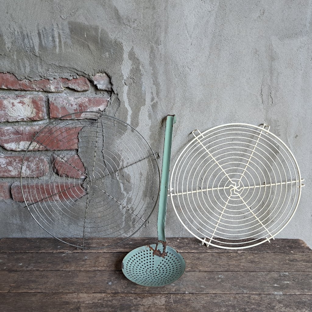Oud brocante taartrooster emaille schuimspaan *Etage3*, Gebruikt, ., Ophalen of Verzenden, .