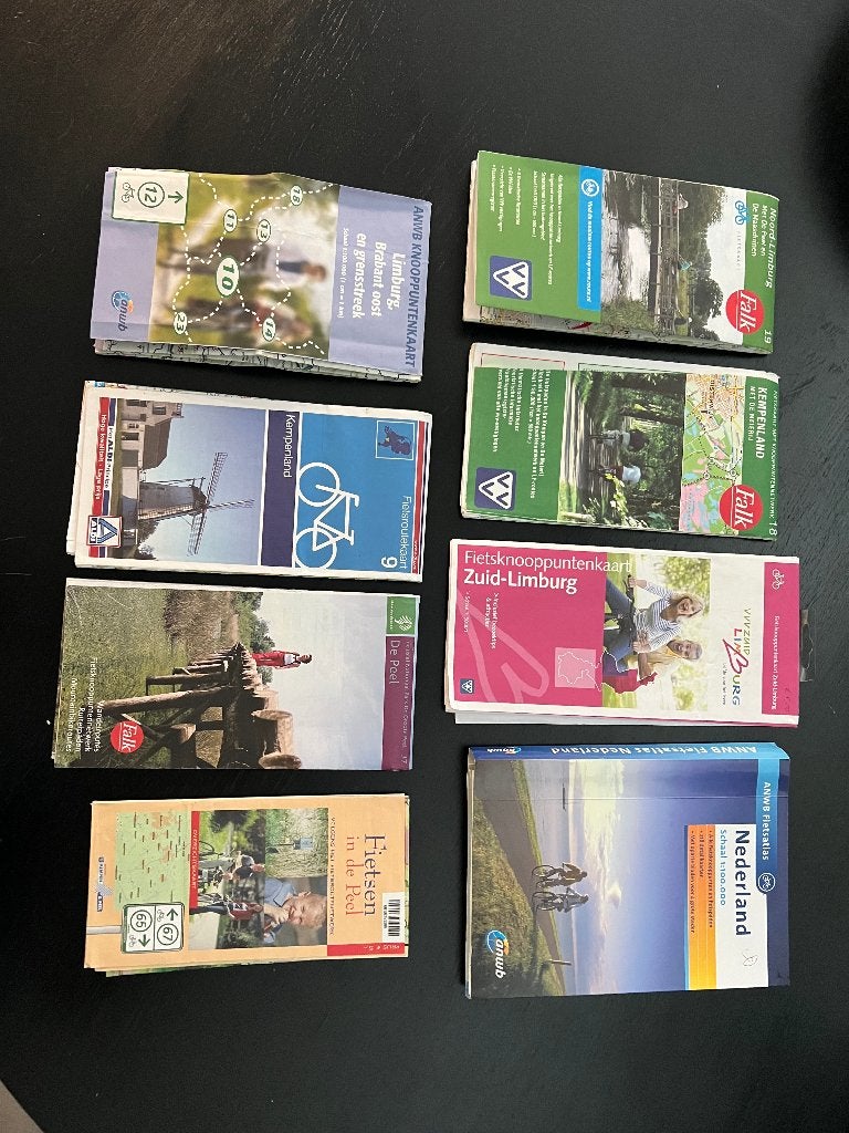 ANWB fietsatlas Nederland plus pakket fietskaarten, Diverse auteurs, Nederland, Ophalen, Gelezen