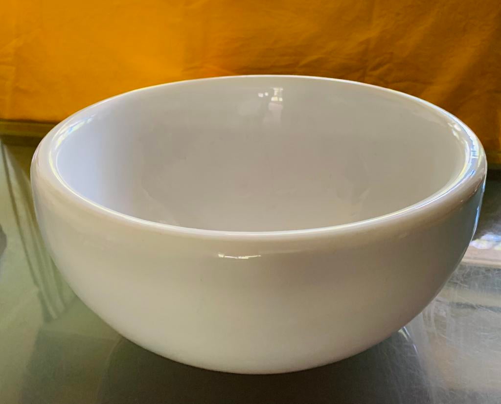Prachtige robuuste witte schaal van Bodum 32 cm doorsnee, Ophalen of Verzenden, Effen, Aardewerk, Schaal of Schalen