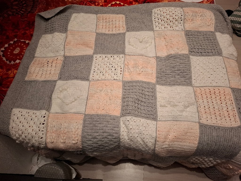 Gehaakte deken, Huis en Inrichting, Woonaccessoires | Plaids en Woondekens, Ophalen, 130 cm, Roze, Woondeken
