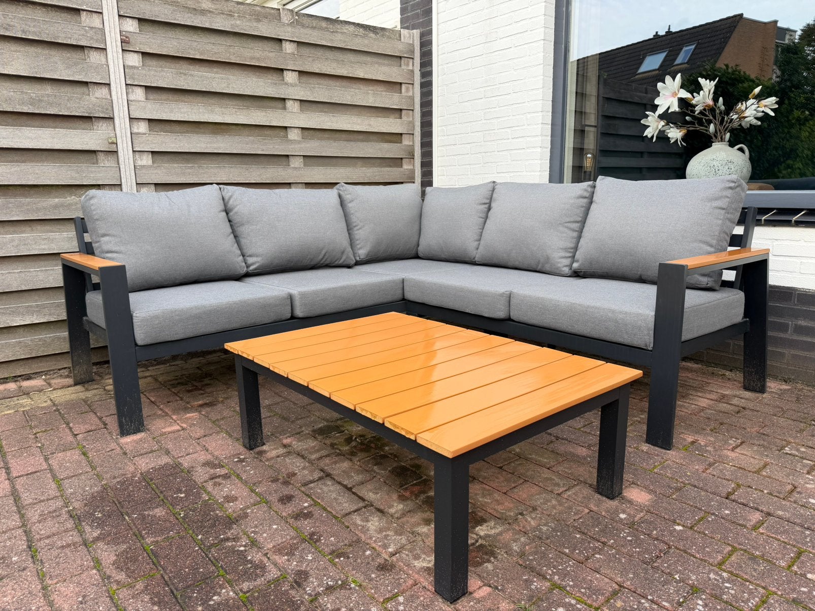 Ruime hoek loungeset 200x200 cm incl. kussens en tafel, Tuin en Terras, Tuinsets en Loungesets, Ophalen, 5 zitplaatsen, Kunststof