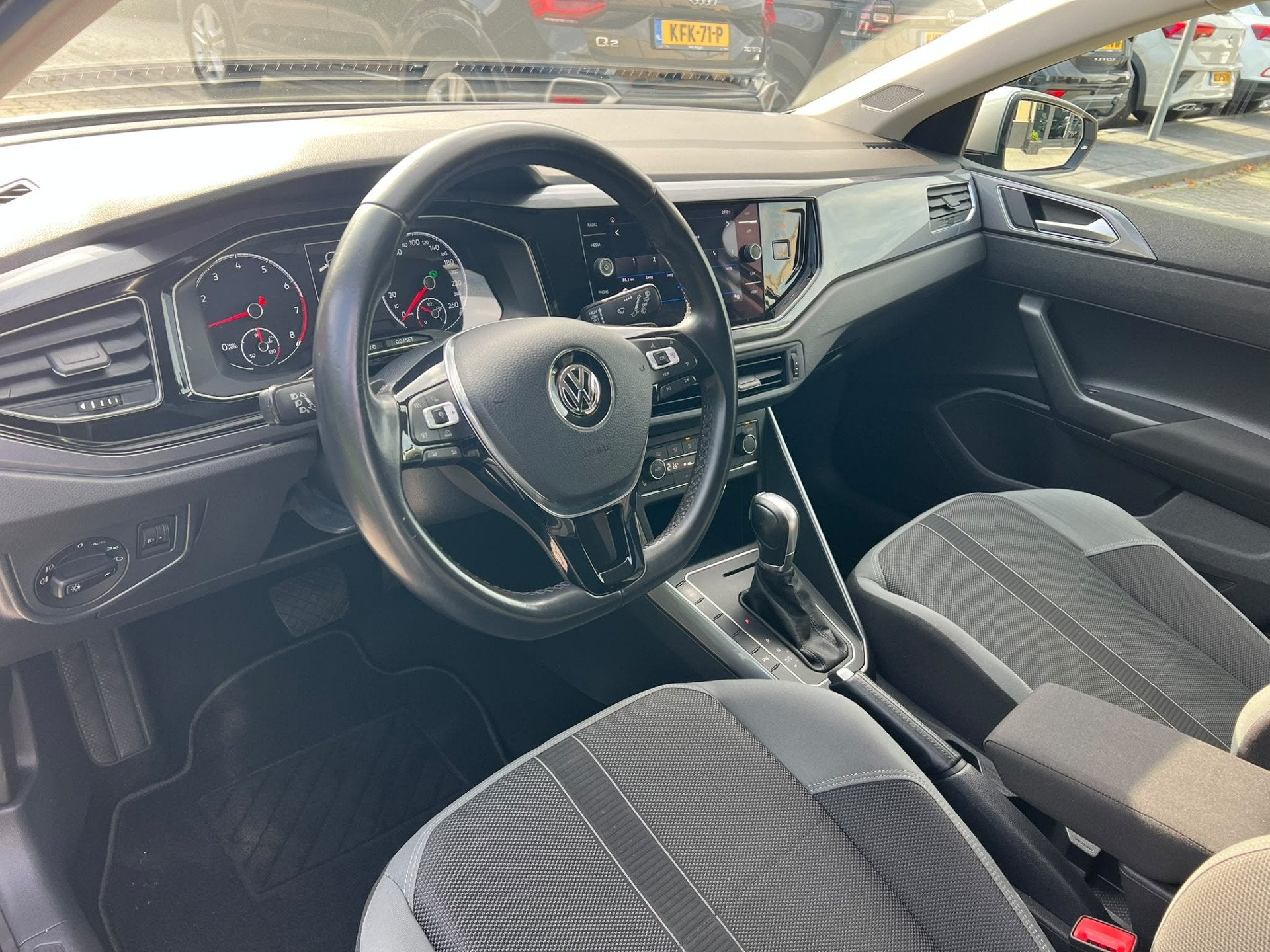 Volkswagen Polo 1.0 TSI Highline cruise, camera, stoelverw,, Auto's, Stof, Gebruikt, Verwarmde buitenspiegels, 49 €/maand